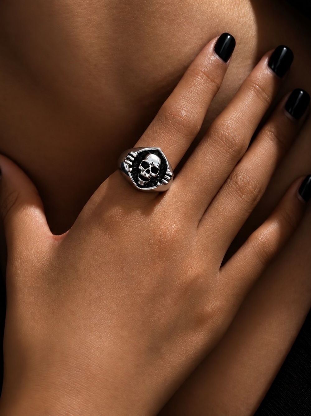 Gothic Skull Ring Silver Black Skeleton Hands Ring